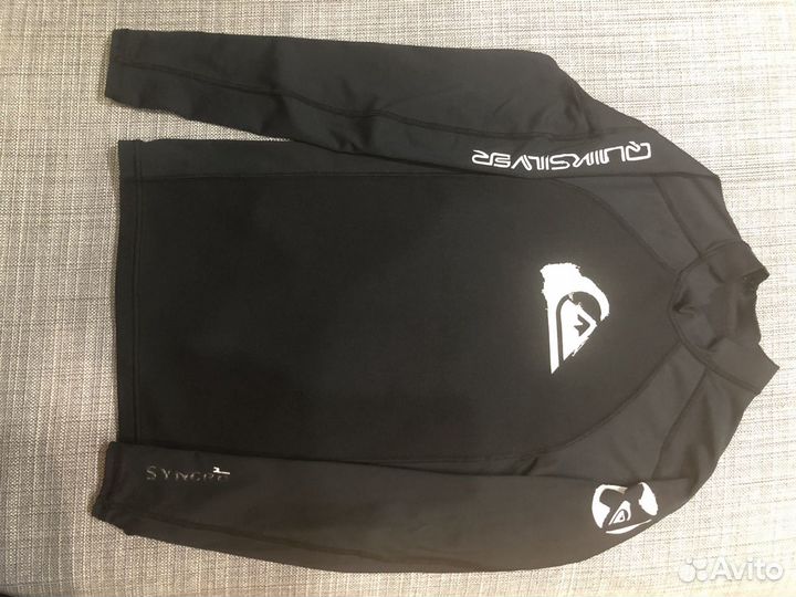 Спортивная одежда Quiksilver