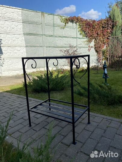 Примангальный столик