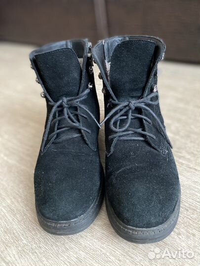 Ботинки женские Lisette 39 р