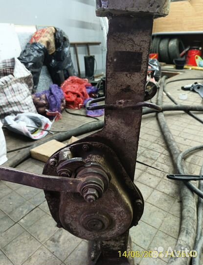 Домкрат реечный железнодорожный