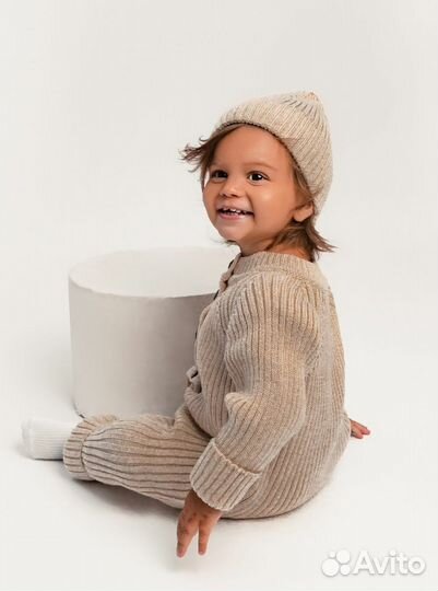 Комбинезон вязанный детский с шапочкой