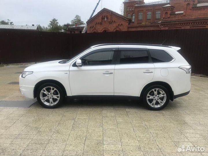 Mitsubishi Outlander 3.0 AT, 2014, 92 000 км