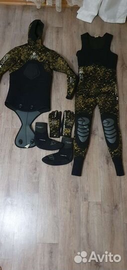 Гидрокостюм