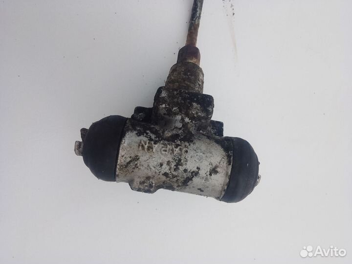 Тормозной цилиндр задний Nissan