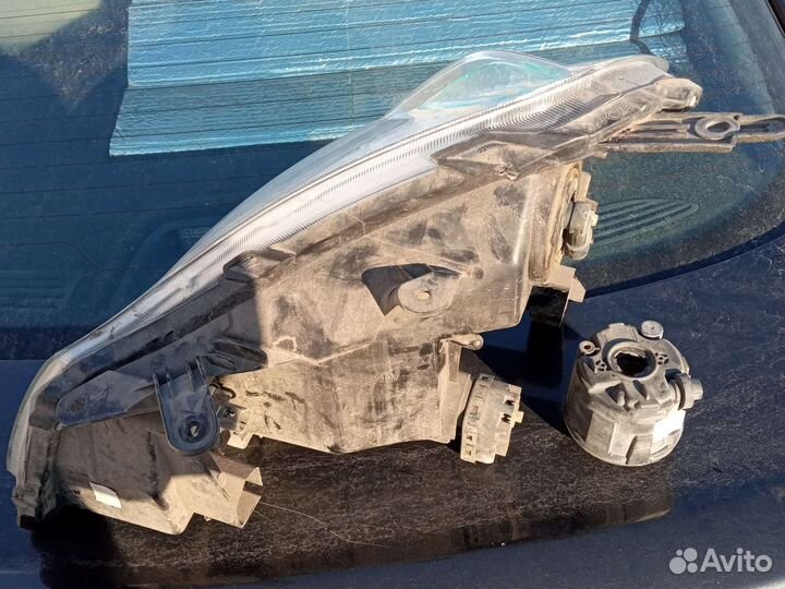 Фары на nissan almera g15