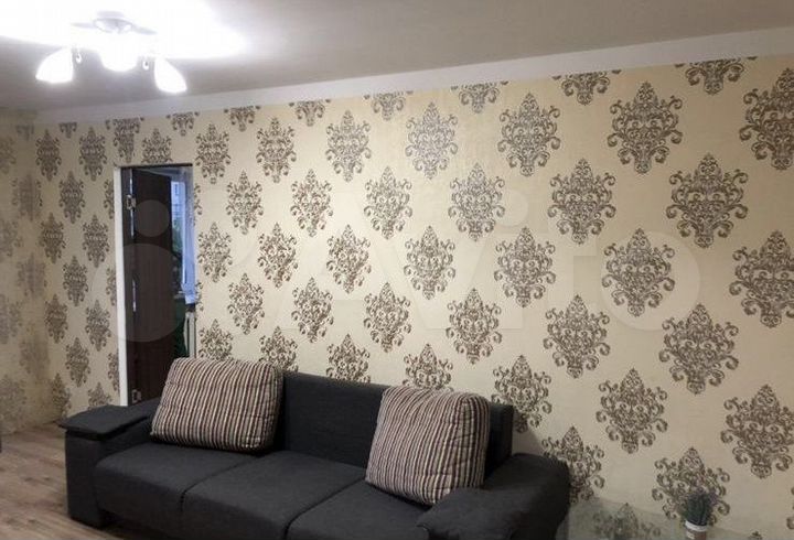 2-к. квартира, 43 м², 3/5 эт.