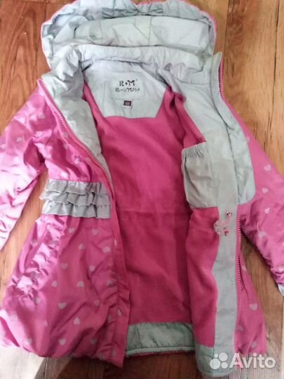Куртка на девочку р-р 98 на флисе