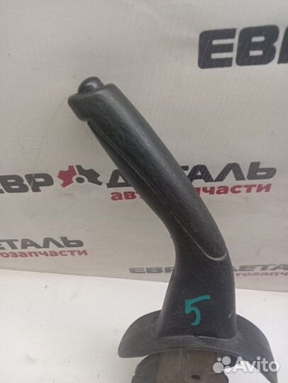 Рычаг стояночного тормоза Mitsubishi Carisma седан