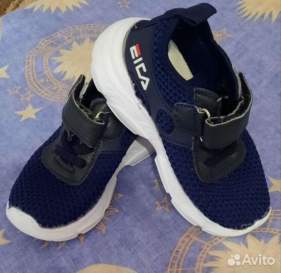 Кроссовки детские