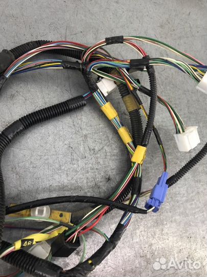 Проводка двери задняя левая Toyota Crown GRS182