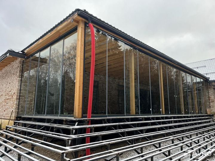 Безрамное остекление для балконов под клюс