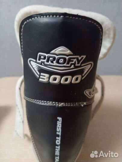 Продам хоккейные коньки