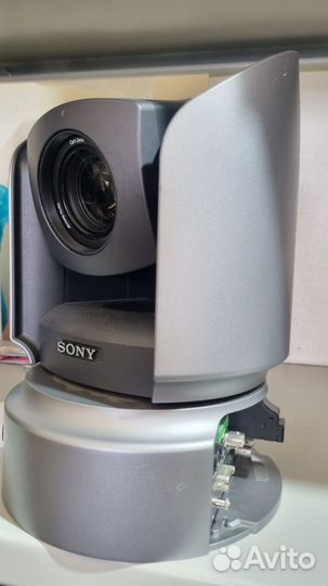 PTZ камера Sony BRC-H700