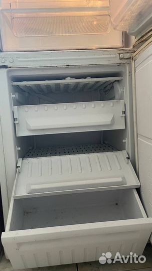 Холодидьник Indesit