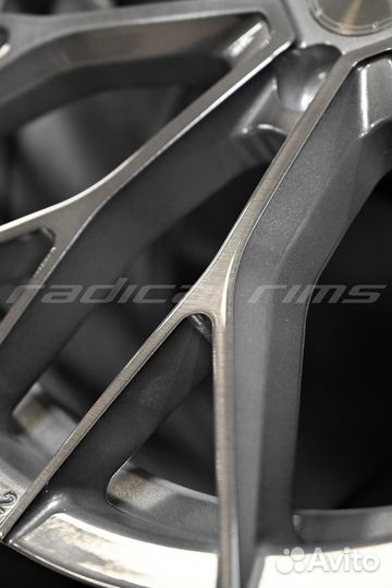 Quantum44 SFF-2 20x8.5 / 20x9.5 5x120 Brushed