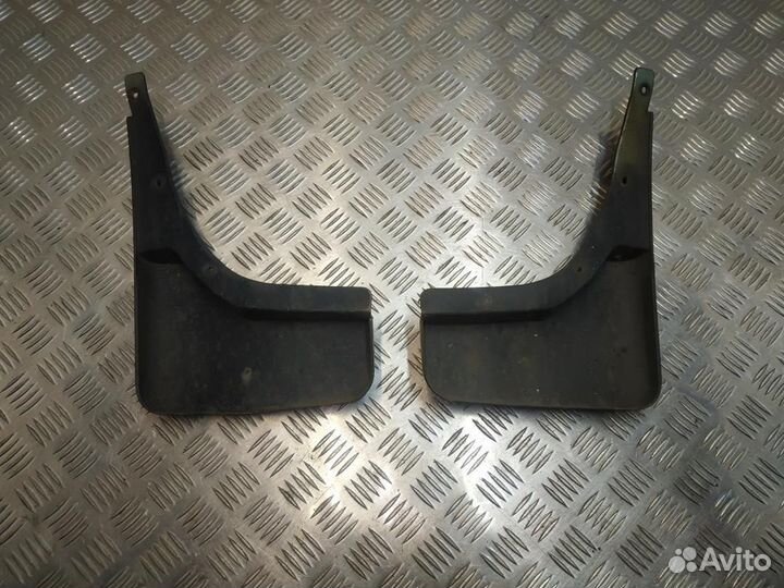 Брызговик задний Nissan X-Trail T30 2002