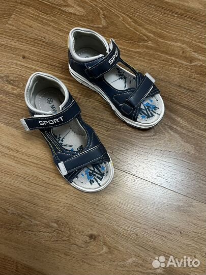 Сандали на мальчика новые )