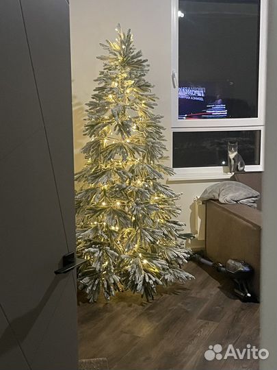 Ель литая заснеженная 210см гирлянда в подарок