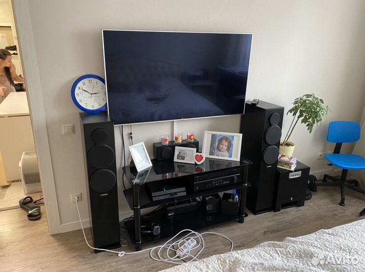 Тумба под телевизор стеклаянная