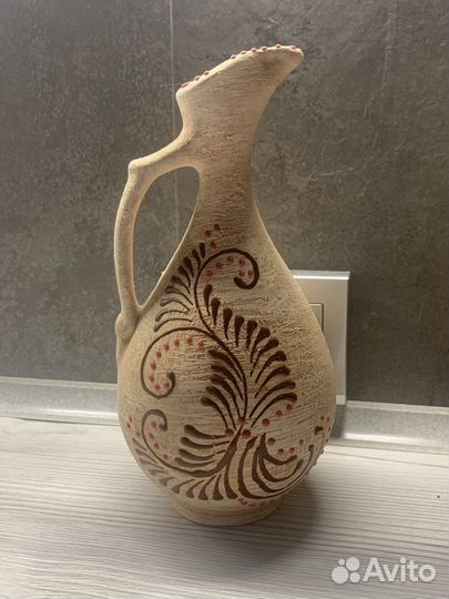 Глиняный кувшин