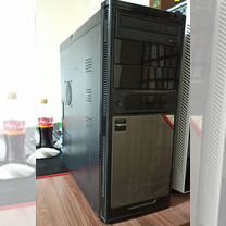 Старый ATX корпус для компьютера