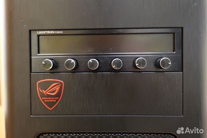 Корпус Fractal Design Arc Midi R2 и Lamptron FC5 V