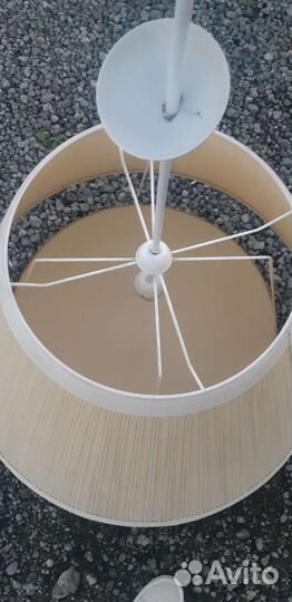 Люстра с абажуром