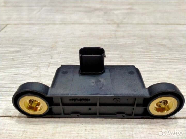 Датчик ускорения Mercedes-Benz Ml 164 272.967 30