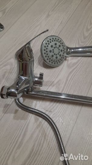 Смеситель для ванны с душем бу