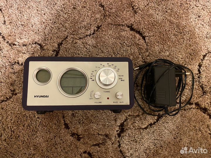 Нерабочий радиоприемник hyundai
