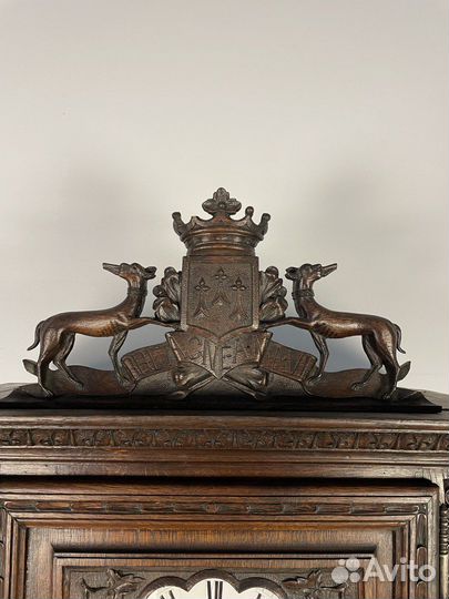 Антикварные напольные часы в бретонском стиле