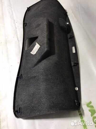 Обшивка крышки багажника audi A4 B6. 8E5867975A