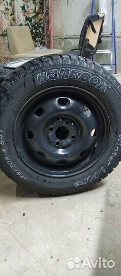 Hankook Winter I'Pike 175/70 R14