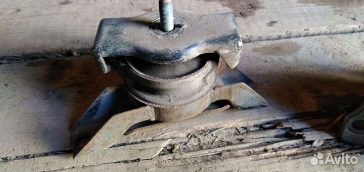 Подушка двигателя хондай гетц