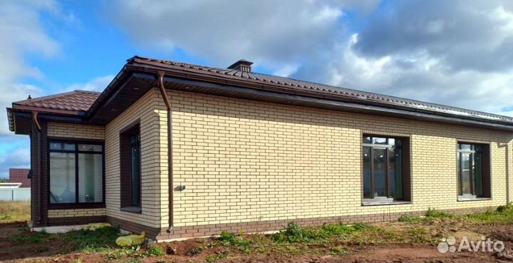 Строительство домов. Строительная бригада