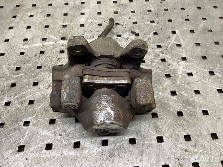 Суппорт задний правый Mercedes-Benz E-Class