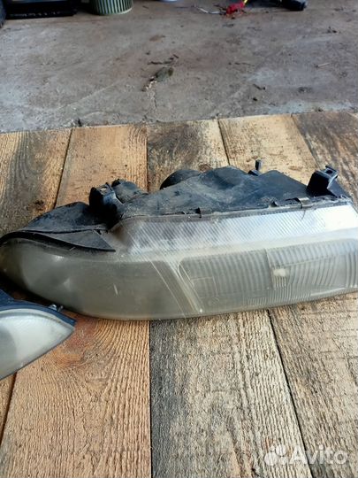 Фары передние dodge stratus 1