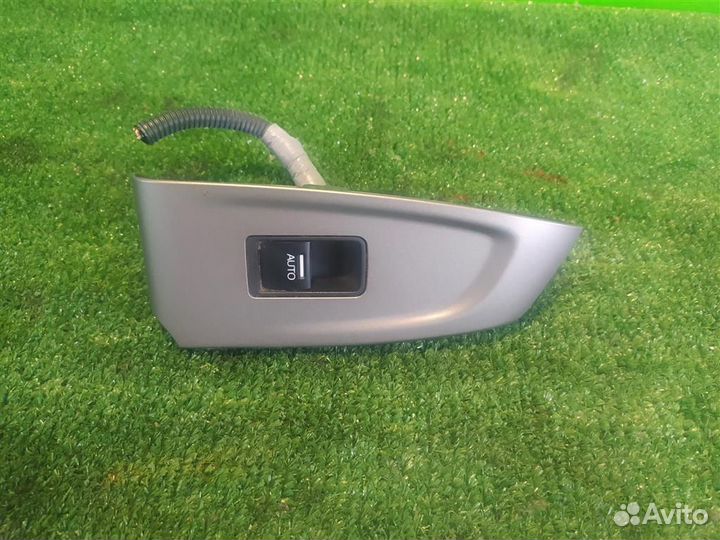 Кнопка стеклоподъемника Honda Accord 8 (CU) 2009