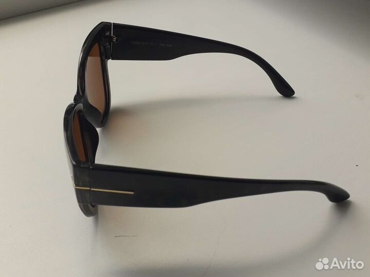 Солнцезащитные очки женские