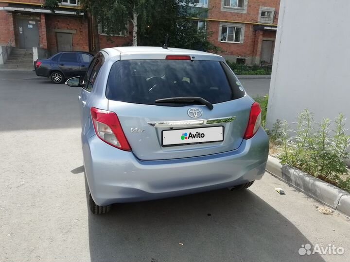 Toyota Vitz 1.3 CVT, 2013, 116 500 км