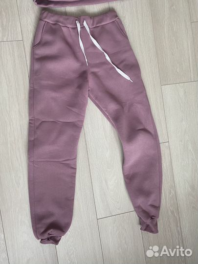 Спортивный костюм женский новый