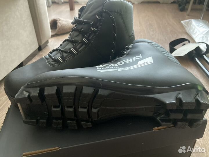 Лыжные ботинки nordway 41 размер новые