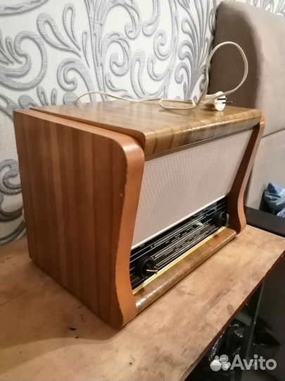Радиола Рекорд 61 с Bluetooth