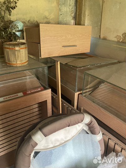 Полка витрина