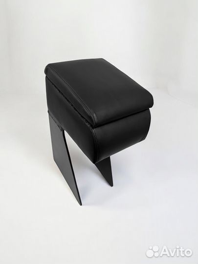 Подлокотник Ford Fusion 2002-2012