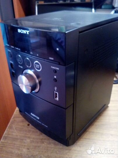 Sony Micro Hi-Fi System CMT-EH25 Radio/Tape/CD/USB