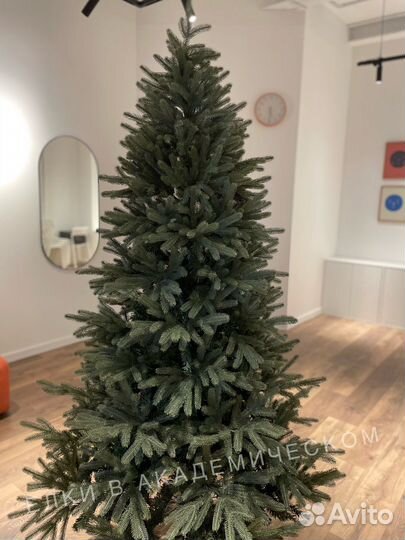 Елка искусственная
