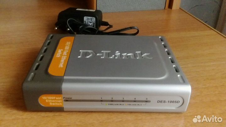 D-link des-1005d.