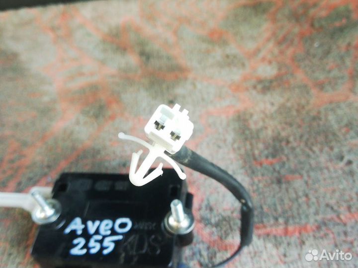 Привод замка багажника Шевроле Авео Т255