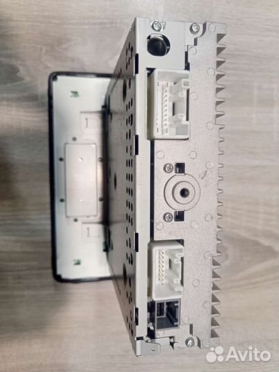 Штатное головное устройство Мицубиси